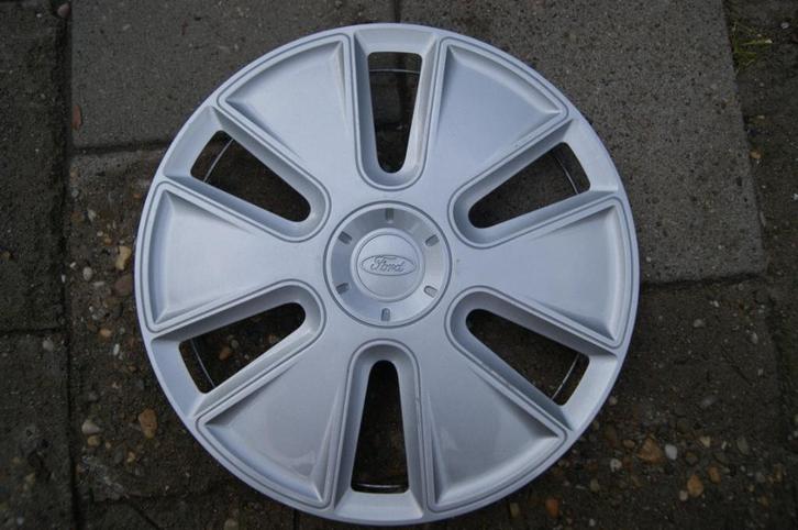 1 losse originele wieldop Ford Fiesta 14 inch (Model 2), Auto diversen, Wieldoppen, Gebruikt, Ophalen of Verzenden
