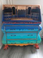 Mooi geverfd Queen Anne buikkastje, Ophalen, Gebruikt