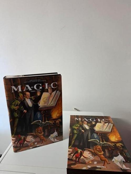 Kunstboek magic kermis illusie circus, Antiek en Kunst, Curiosa en Brocante, Ophalen of Verzenden