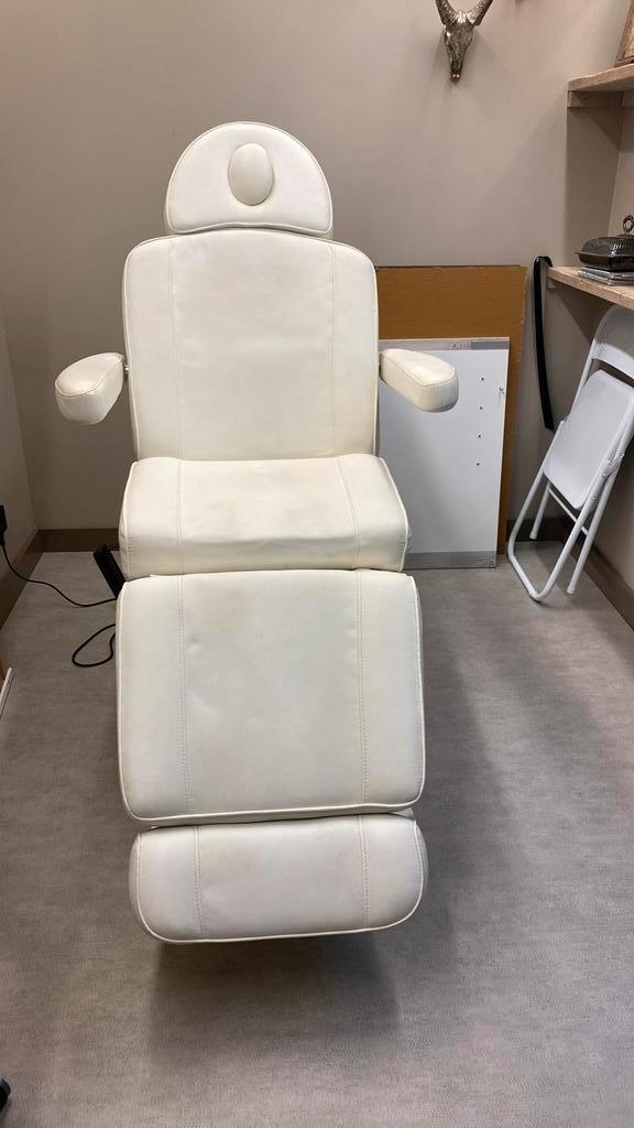 Elektrisch verstelbare (pedicure, massage) stoel, Sport en Fitness, Massageproducten, Ophalen
