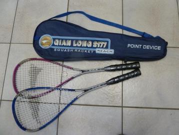 2 Squash Rackets in een hoes Nieuw beschikbaar voor biedingen