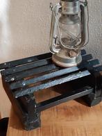 Zwart vensterbankkrukje ,landelijk ,sober ,stoer brocante, Ophalen of Verzenden