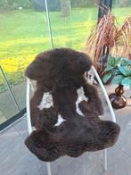 Bruin bonte Schapenvacht, Huis en Inrichting, Woonaccessoires | Plaids en Woondekens, Ophalen of Verzenden, Nieuw