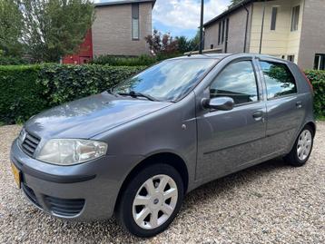 Fiat Punto 1.4 16V 5DR 2005 Grijs beschikbaar voor biedingen
