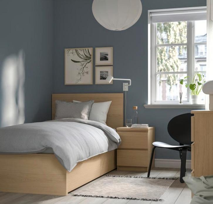 IKEA Malm bed, eikenfineer + twee opbergladen + lattenbodem, Huis en Inrichting, Slaapkamer | Bedden, Zo goed als nieuw, Eenpersoons