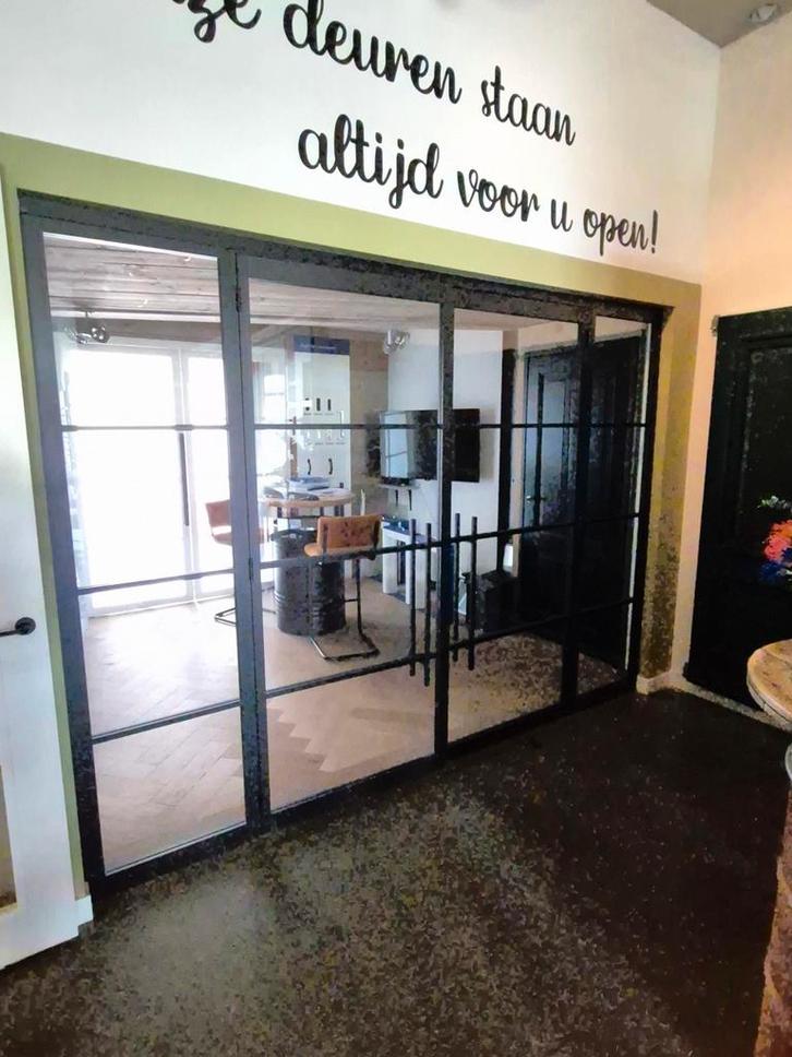 Aluminium pui met glas (309 B x 229 H) goede staat, Doe-het-zelf en Verbouw, Deuren en Horren, Zo goed als nieuw, Binnendeur, 215 cm of meer