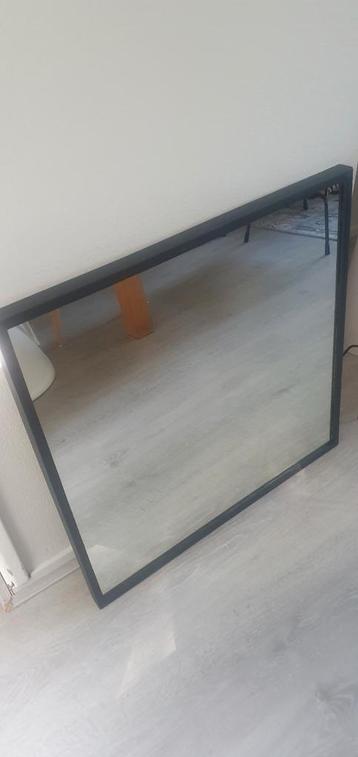 Zwarte Ikea spiegel 70 x 70 cm  beschikbaar voor biedingen