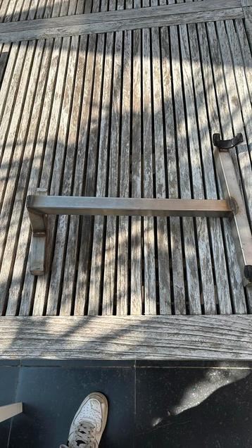 Fietsensteun beschikbaar voor biedingen