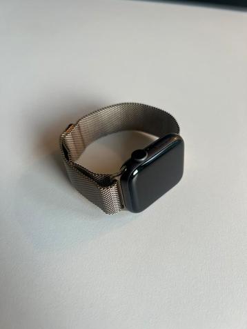 Apple Watch Series 6 – 40mm – Zwart – Erg goede conditie beschikbaar voor biedingen