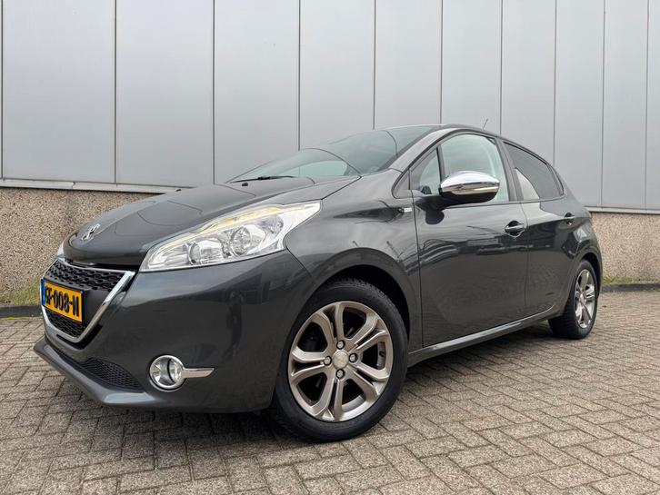 Peugeot 208 1.2 PureTech Style Pack Plus NAV/ECC/PANO/CRUISE, Auto's, Peugeot, Particulier, ABS, Airbags, Airconditioning, Bluetooth