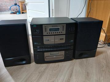 Magnavox stereo set met cassetterecorder beschikbaar voor biedingen