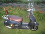 leuke betrouwbare scooter met hoog windscherm, Ophalen, Zo goed als nieuw, Benzine
