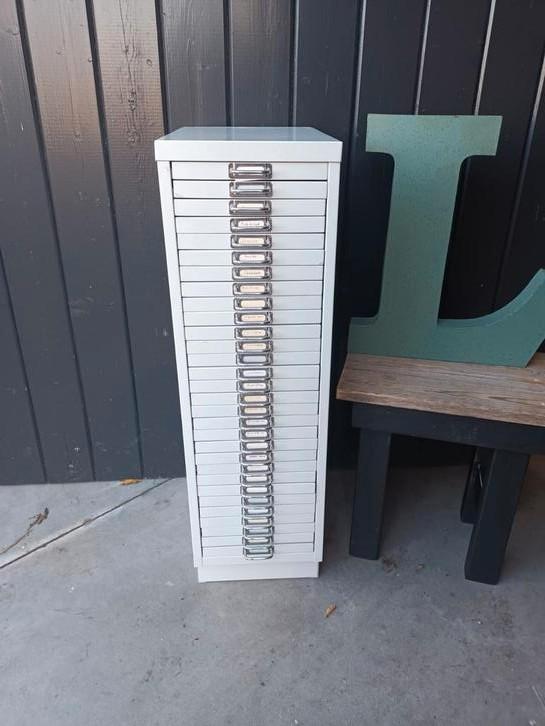 Vintage metalen ladekast werkplaatskast 30 lades!!, Huis en Inrichting, Kasten | Ladekasten, Gebruikt, Minder dan 100 cm, 25 tot 50 cm