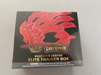Lost Origin Pokemon Center Elite Trainer Box, Ophalen of Verzenden, Zo goed als nieuw