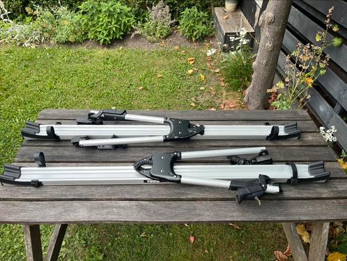 Thule fietsdragers model Thule Tour 510. 2 stuks, Auto diversen, Fietsendragers, Zo goed als nieuw, Dakdrager, 1 fiets, Ophalen of Verzenden