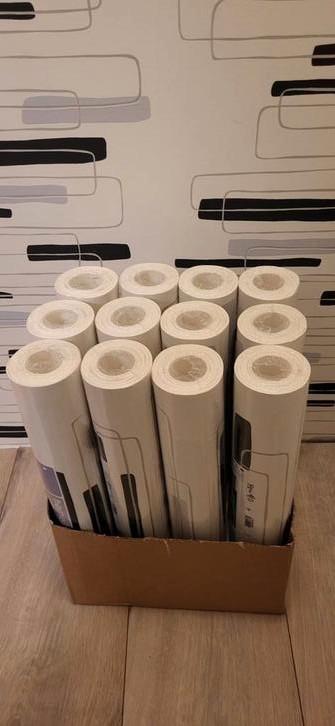 12rollen behang beschikbaar voor biedingen
