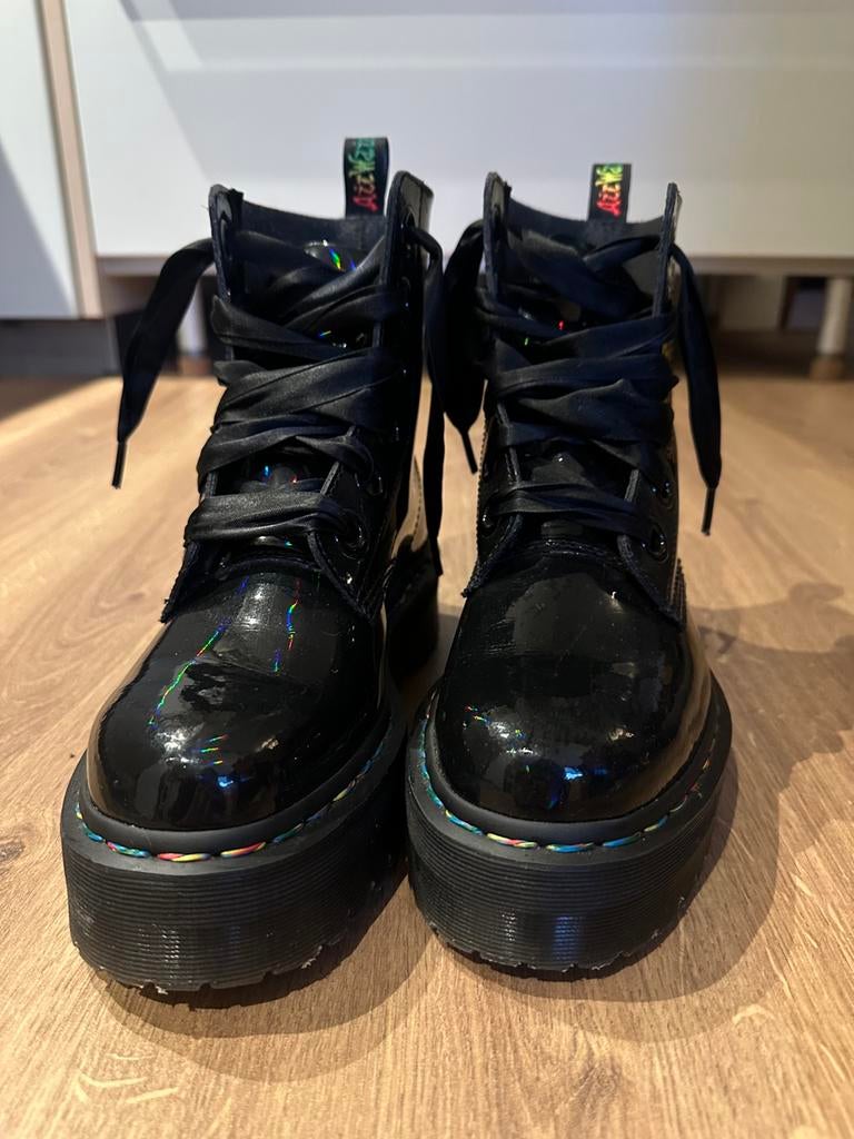 Dr. Martens Limited Edition - Zo Goed Als Nieuw, Ophalen of Verzenden, Zo goed als nieuw, Zwart, Lage of Enkellaarzen