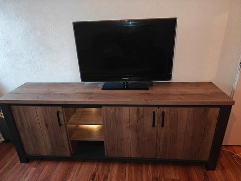 Industriële dressoir met opbergruimte (zonder tv), Huis en Inrichting, Kasten | Televisiemeubels, Zo goed als nieuw, Minder dan 100 cm