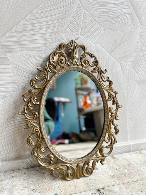 Vintage ovale spiegel met messing gouden sierlijst, Huis en Inrichting, Woonaccessoires | Spiegels, Zo goed als nieuw, Minder dan 50 cm