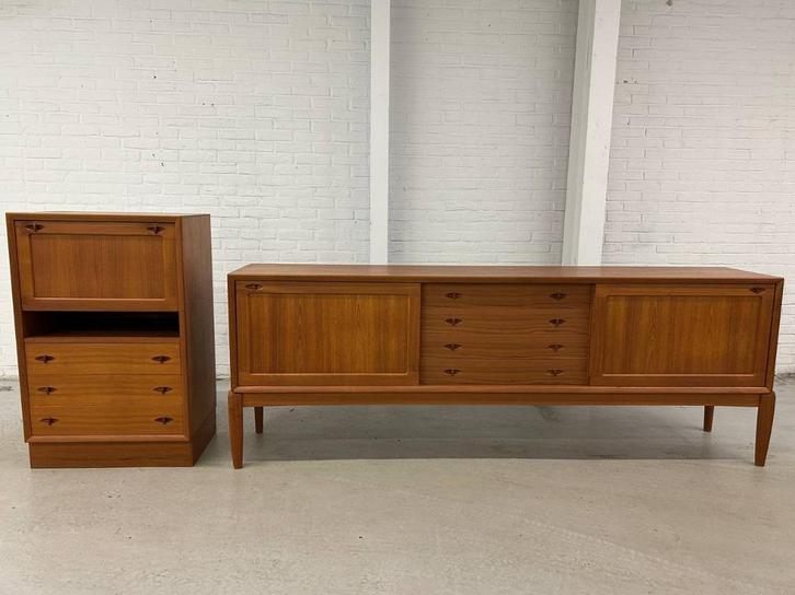 Deens teak dressoir H.W. Klein Bramin, Antiek en Kunst, Antiek | Meubels | Kasten, Ophalen of Verzenden