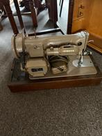 Oude singer naaimachine in kist, Antiek en Kunst, Ophalen