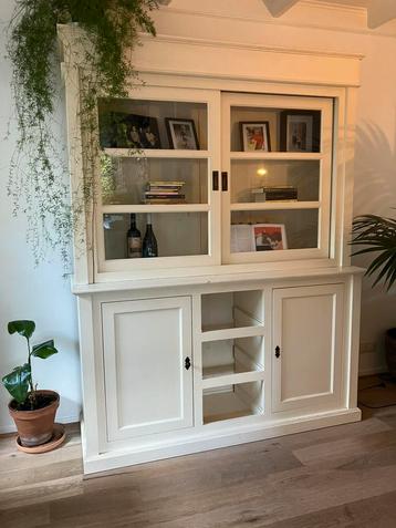 Prachtige buffetkast, boekenkast, keukenkast! beschikbaar voor biedingen