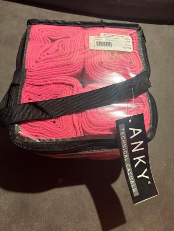 Bandages anky full knal roze 1x gebruikt dus als nieuw beschikbaar voor biedingen