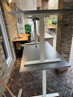 2x Elektrisch verstelbare bureau's - Zo goed als nieuw, Huis en Inrichting, Bureaus, Ophalen, Zo goed als nieuw