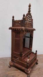 Oud ijzeren tempeltje uit Nepal. Hoog 37 cm, breed 14,9 cm., Ophalen of Verzenden, Gebruikt