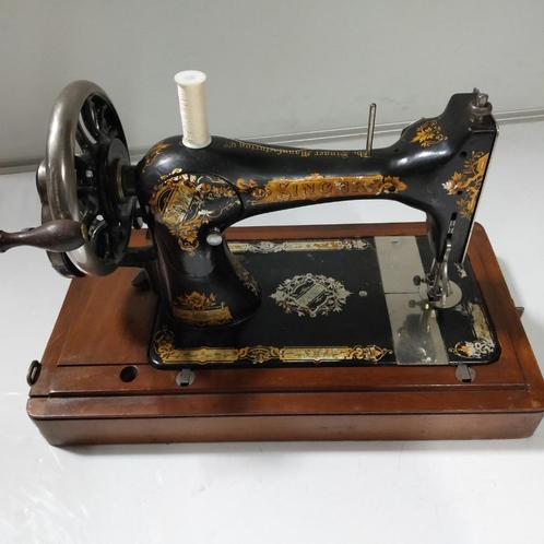 Retro Singer - handnaaimachine- met koffer ``Afgeprijsd``, Antiek en Kunst, Antiek | Naaimachines, Ophalen