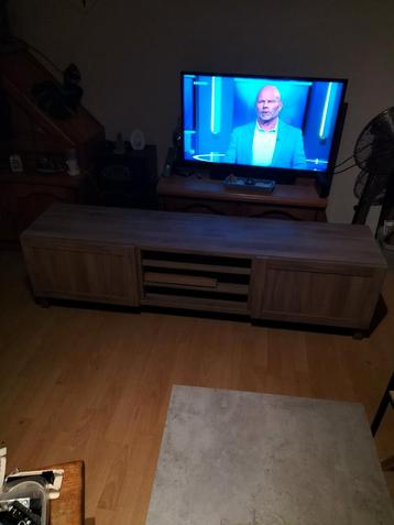 TV Meubel - 180cm breed beschikbaar voor biedingen