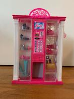 Barbie schoenen/laarzen en tassen accessoires in automaat, Ophalen of Verzenden, Zo goed als nieuw, Barbie