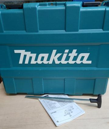 Makita CG100 DSAX accu kitspuit duwstang en koffer beschikbaar voor biedingen