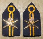 Setje kraagstukken met emblemen Korps Rijdende Artillerie, Ophalen of Verzenden, Landmacht, Nederland, Embleem of Badge