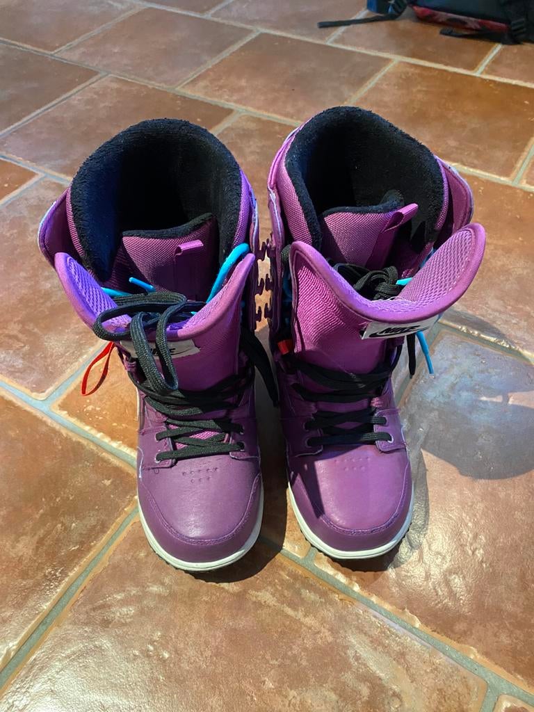 Nike snowboardschoenen maat 40, Sport en Fitness, Snowboarden, Ophalen, Gebruikt, Schoenen