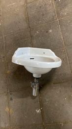 Antiek fontijntje, Ophalen, Gebruikt, Steen, Wastafel