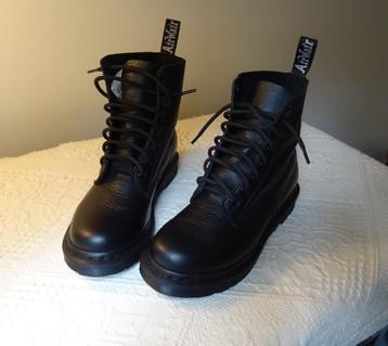 Dr. Martens 1460 - Maat 37. beschikbaar voor biedingen