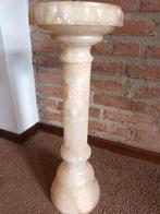 Mooi bewerkte marmeren standaard., Huis en Inrichting, Ophalen, Gebruikt