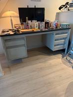 Gispen bureau met 5 lades, Ophalen, Bureau