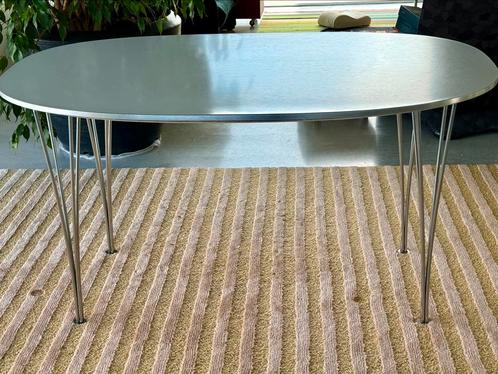Tafel Fritz Hansen Superellipse B611, Huis en Inrichting, Tafels | Eettafels, Gebruikt, 50 tot 100 cm, 100 tot 150 cm, Vier personen