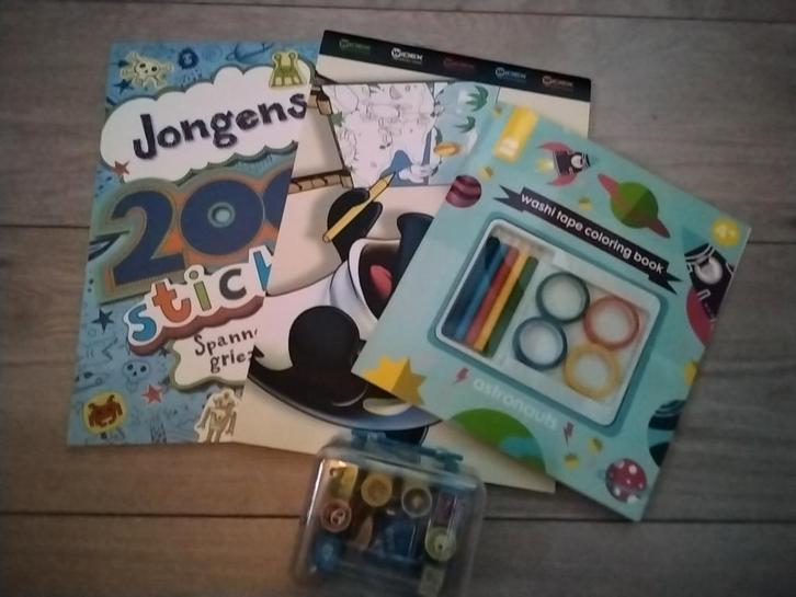 Kleurboeken met stickers en stempels, Kinderen en Baby's, Speelgoed | Educatief en Creatief, Nieuw, Knutselen, Ophalen of Verzenden