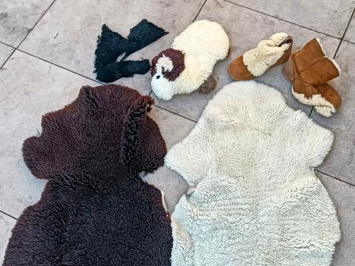 Twee Grote Schapenvachten Bruin & Ecru voor prijs van één, Huis en Inrichting, Woonaccessoires | Plaids en Woondekens, Gebruikt