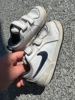 Wit blauw nike schoentjes kind, Schoentjes, Jongetje of Meisje, Ophalen of Verzenden, Zo goed als nieuw