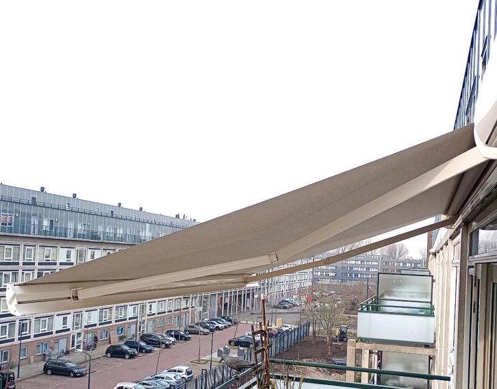 2x Hylas elektrische zonneschermen | volcassette | grijs, Tuin en Terras, Zonneschermen, Gebruikt, Knikarmscherm, 150 tot 300 cm