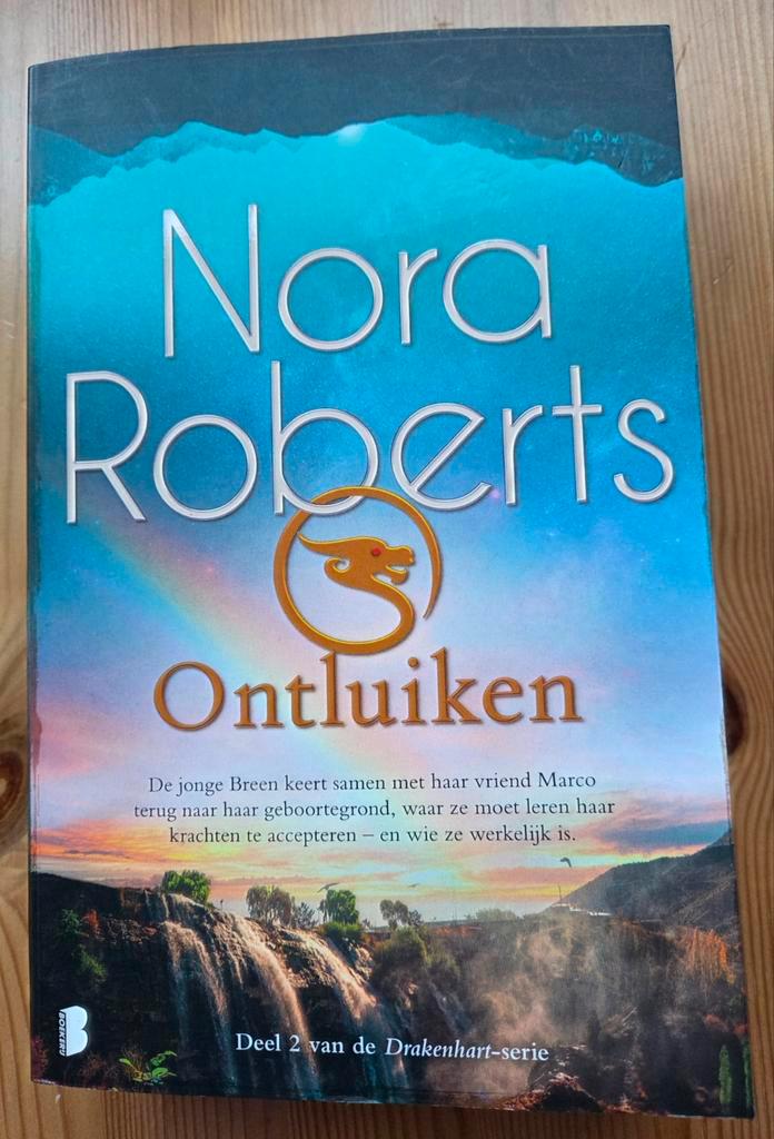 Nora Roberts - Ontluiken, Boeken, Literatuur, Zo goed als nieuw, Ophalen of Verzenden