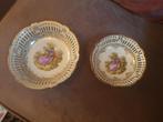 2 porseleinen schaaltjes met romantische afbeelding., Ophalen of Verzenden