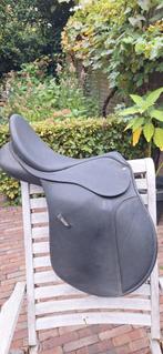 Wintec dressuurzadel 17.5 inch, Dieren en Toebehoren, Paarden en Pony's | Overige Paardenspullen, Ophalen of Verzenden, Zo goed als nieuw