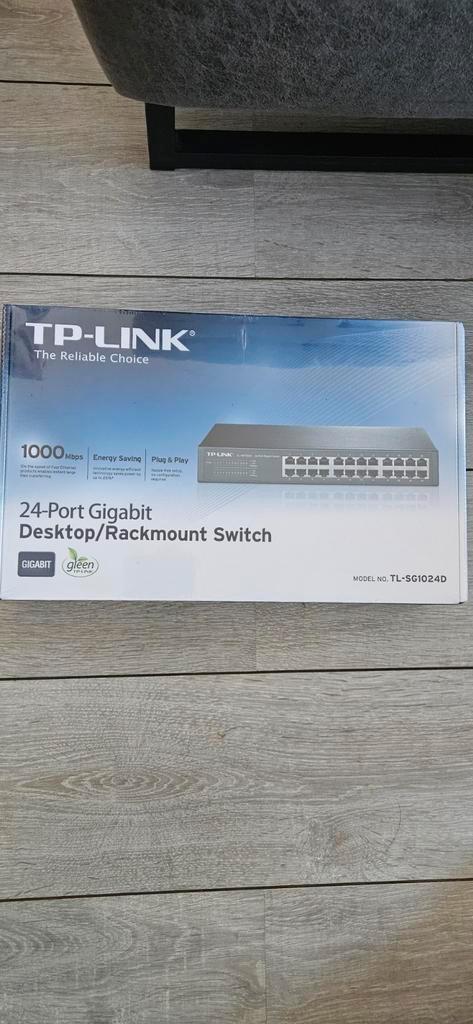 TP-Link TL-SG1024D nieuw in Doos gesaild, Computers en Software, Netwerk switches, Zo goed als nieuw, Ophalen of Verzenden