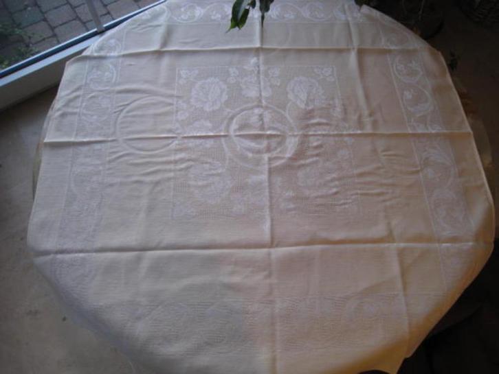 Tafelkleed rechthoekig, damast weeftechniek, licht, 90x83cm, Huis en Inrichting, Keuken | Textiel, Gebruikt, Tafelkleed of Tafelzeil