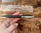 Nieuw origineel porsche pen met doosje / porsche balpen.  Va, Verzamelen, Pennenverzamelingen, Overige merken, Balpen, Met doosje
